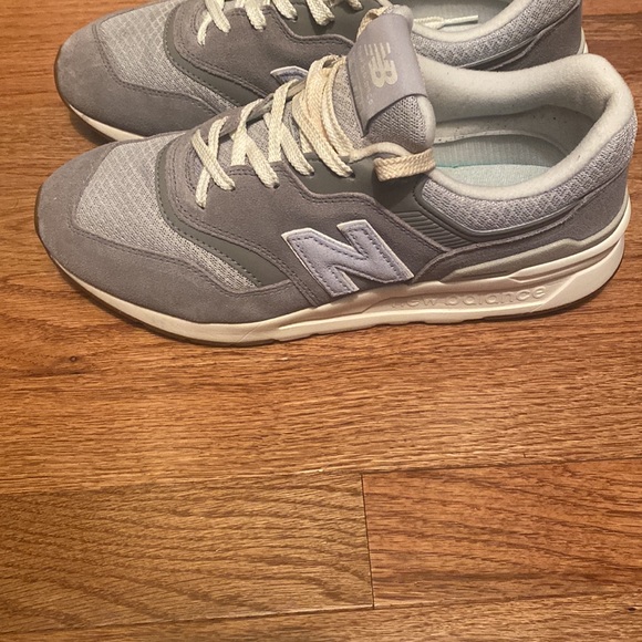 New Balance CW997HRS shoes - Picture 2 of 5